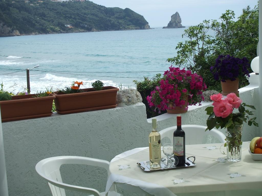 Agathi Beach House Ájos Górdios Eksteriør bilde
