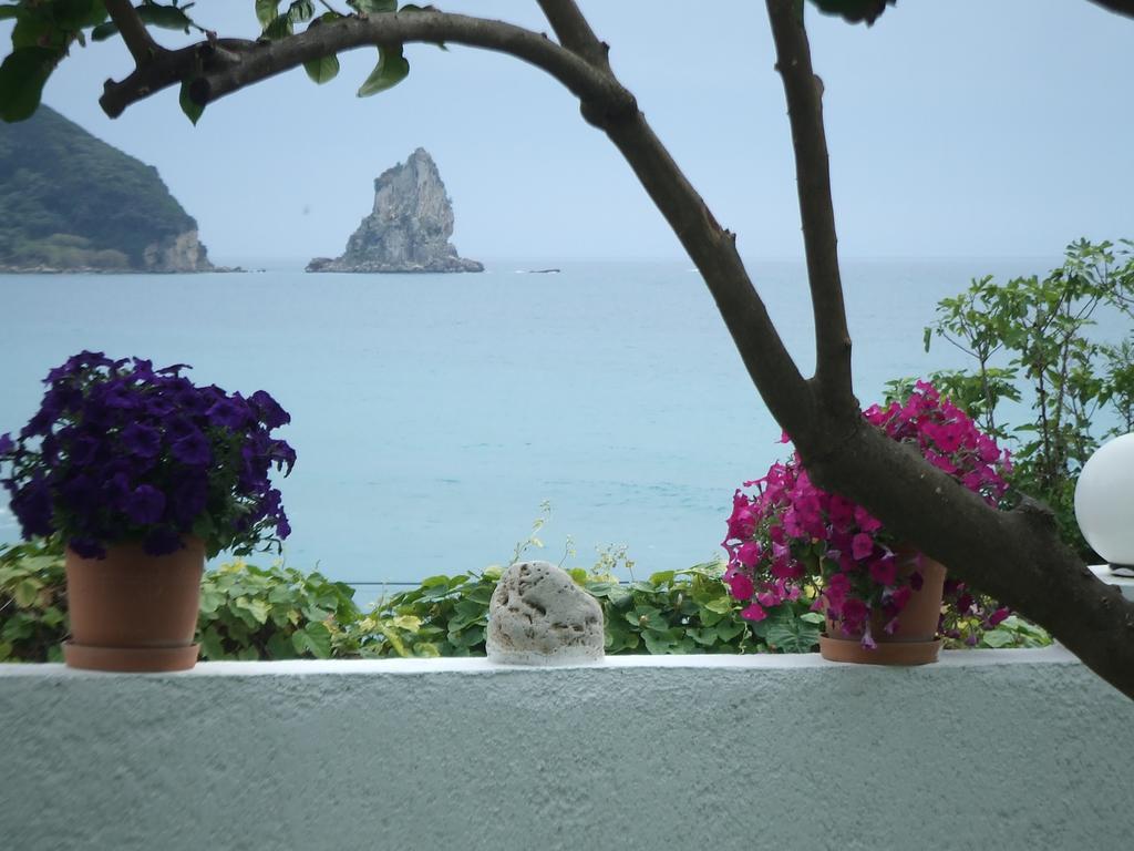 Agathi Beach House Ájos Górdios Eksteriør bilde