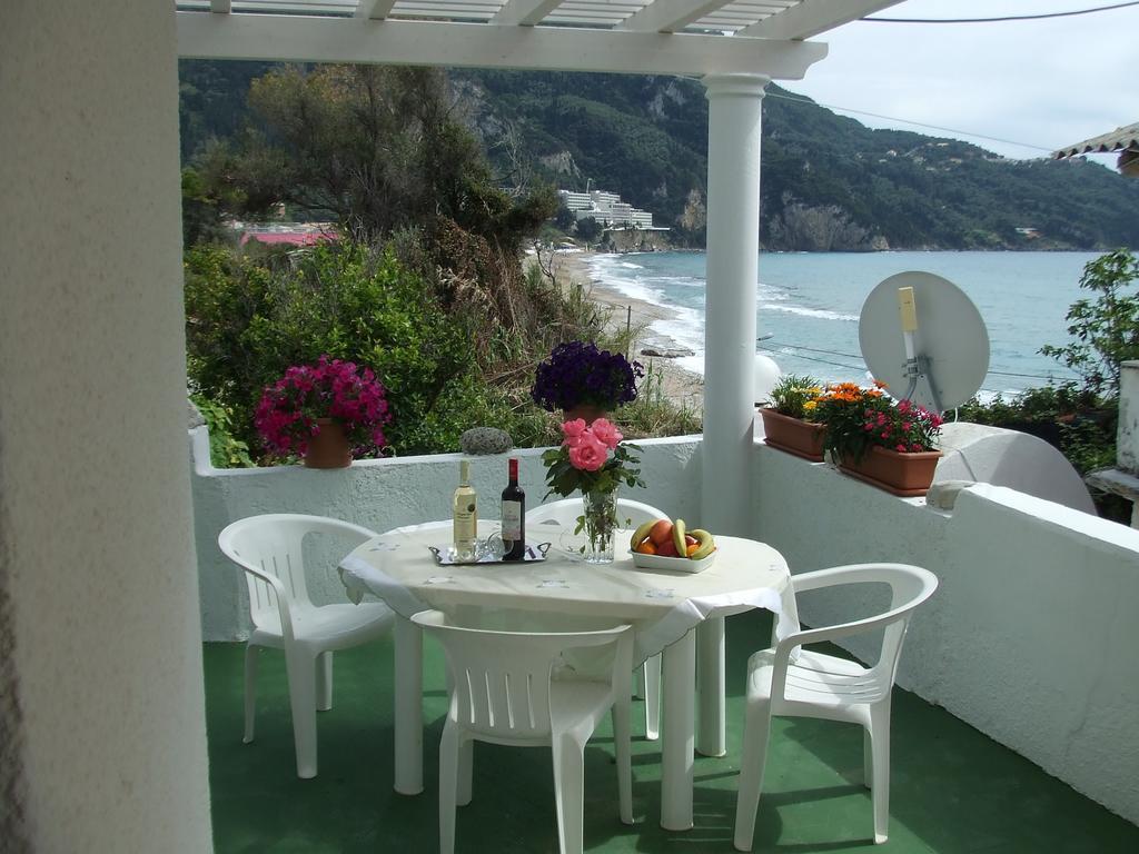 Agathi Beach House Ájos Górdios Eksteriør bilde