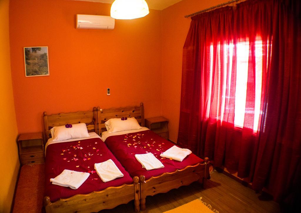 Agathi Beach House Ájos Górdios Eksteriør bilde