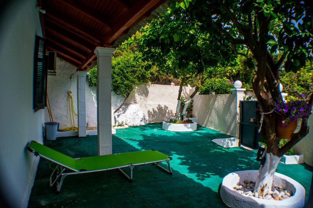 Agathi Beach House Ájos Górdios Eksteriør bilde