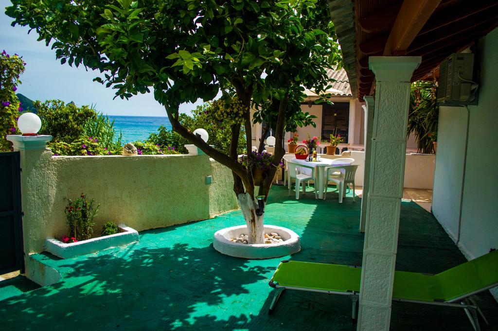Agathi Beach House Ájos Górdios Eksteriør bilde